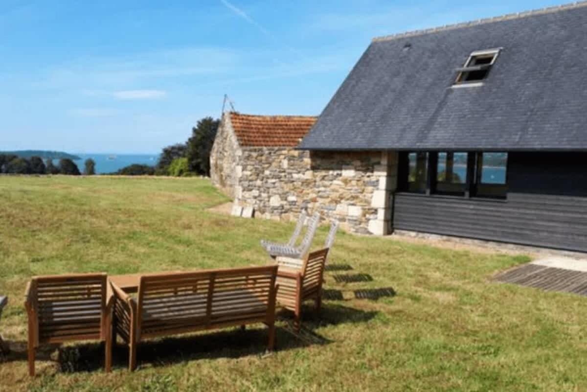 Large Farmhouse With Garden And Sea View For 8 People Locquenole Exterior foto